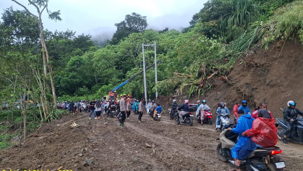 Longsor di Ruas Keumala–Geumpang Kembali Dapat Dilalui