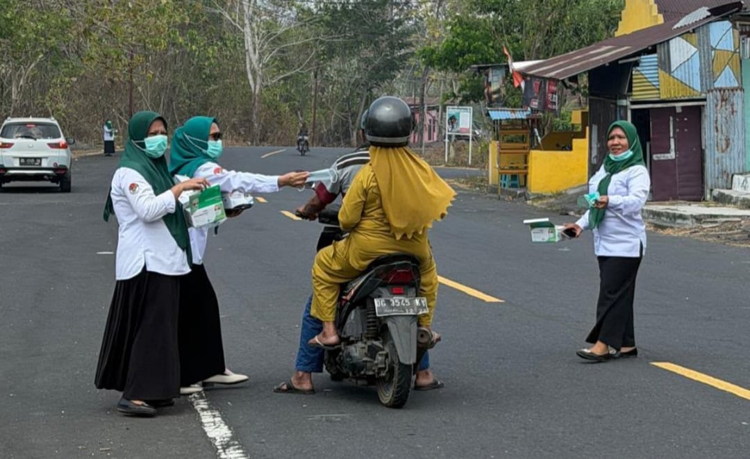 Salurkan Masker Akibat Kebakaran Hutan dan Lahan di Ternate, Kemenag Ingatkan Amanah Menjaga Alam