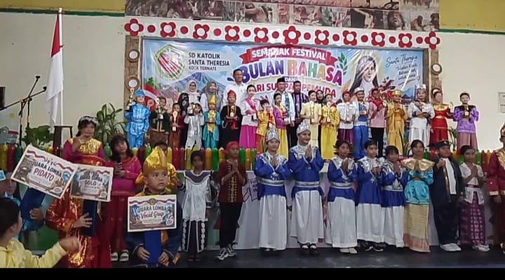 Walikota Apresiasi Festival Bulan Bahasa dan Peringatan Sumpah Pemuda Sekolah Santa  Theresia Ternate