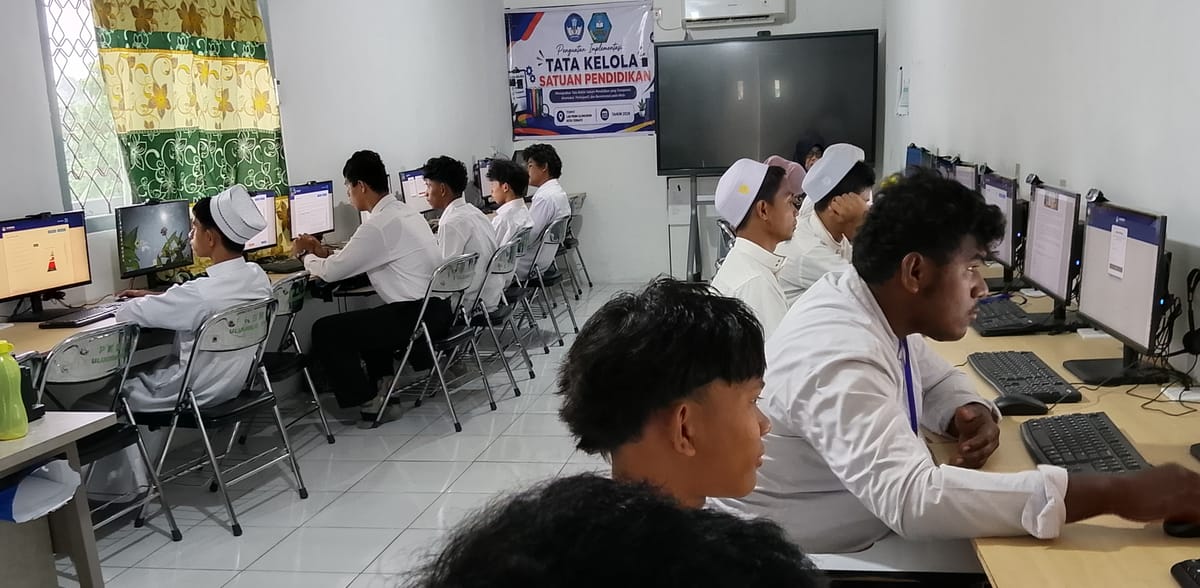 Ukur Capaian Belajar, 10 Siswa Paket C PKBM Sabua Inspirasi Ternate Ikuti Tes Akademik