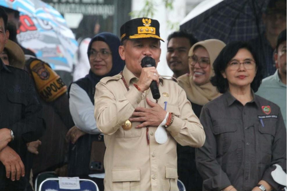 Saat Kabut Asap Menekan, Gubernur Agustiar Bawa Pangan, Air Bersih dan Harapan ke Seruyan
