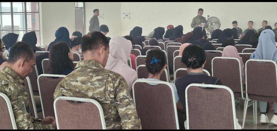 Kasdim 1016/Palangka Raya Lepas Mahasiswa Kadet UNHAN RI di Sekolah Rakyat Tangkiling