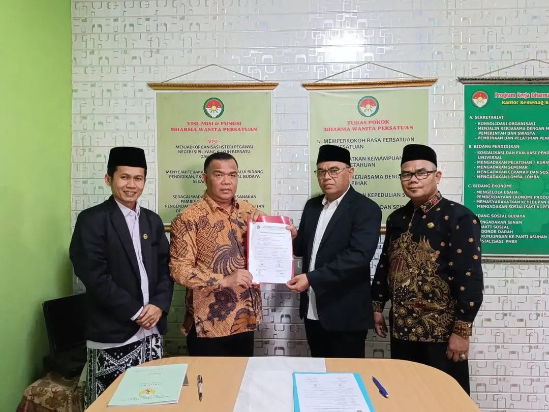 Kemenag Sawahlunto Serahkan Dokumen BMN PHU ke Kementerian Haji dan Umrah