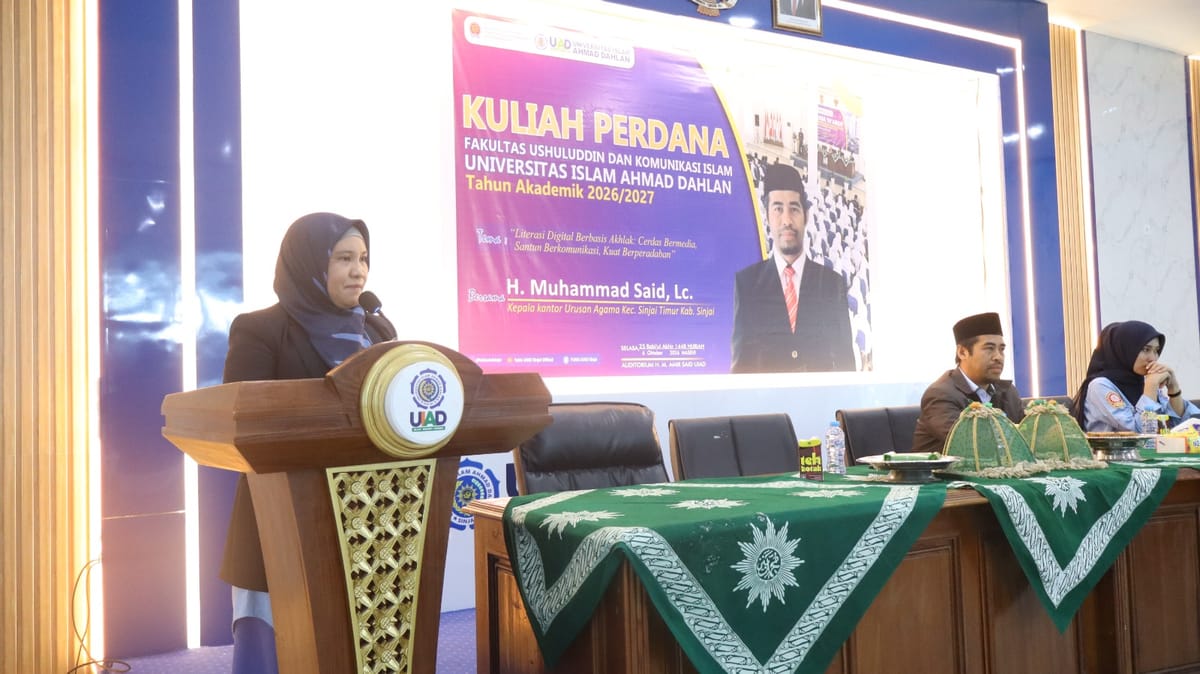 FUKIS UIAD Sinjai Gelar Kuliah Perdana, Angkat Literasi Digital Berbasis Akhlak