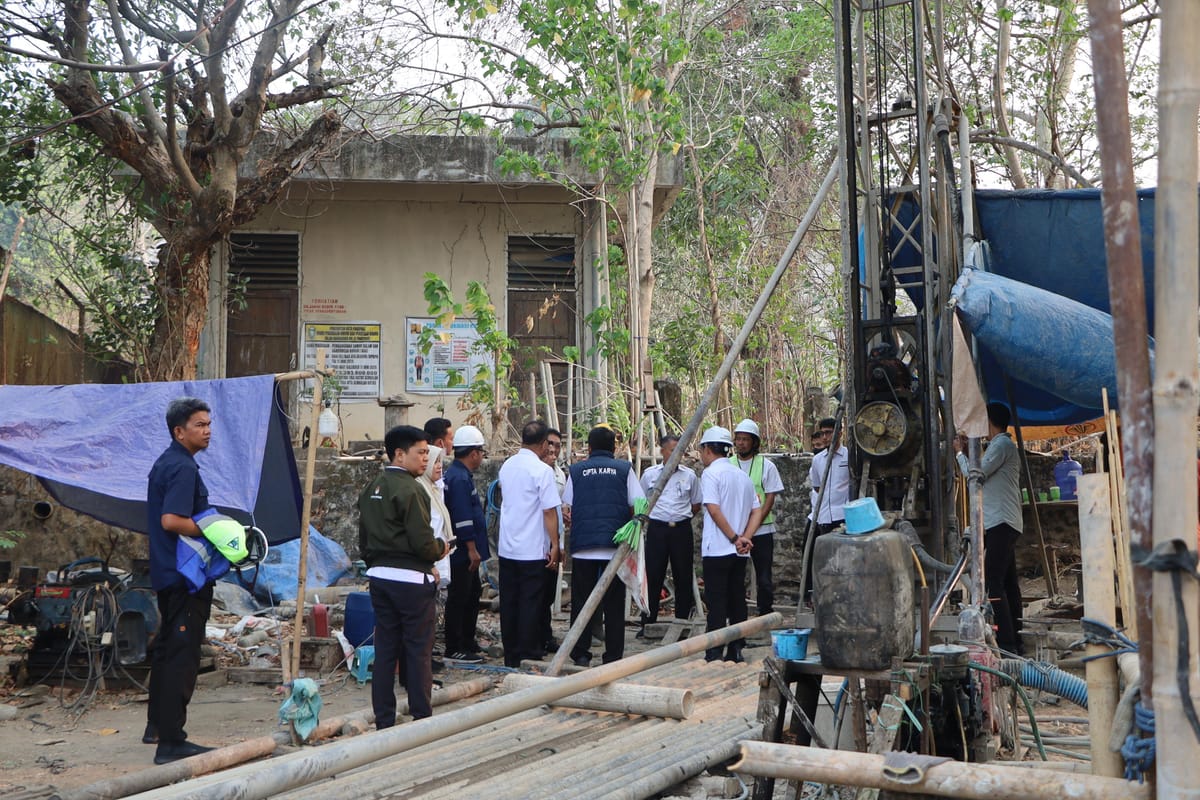 Tasming Hamid Turun Lapangan, Tinjau Kualitas Jalan dan Proyek Sanitasi di Parepare