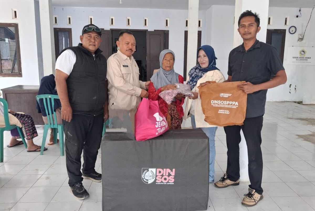 Pemkab Jember Salurkan Bantuan Sosial untuk Warga Sukorambi