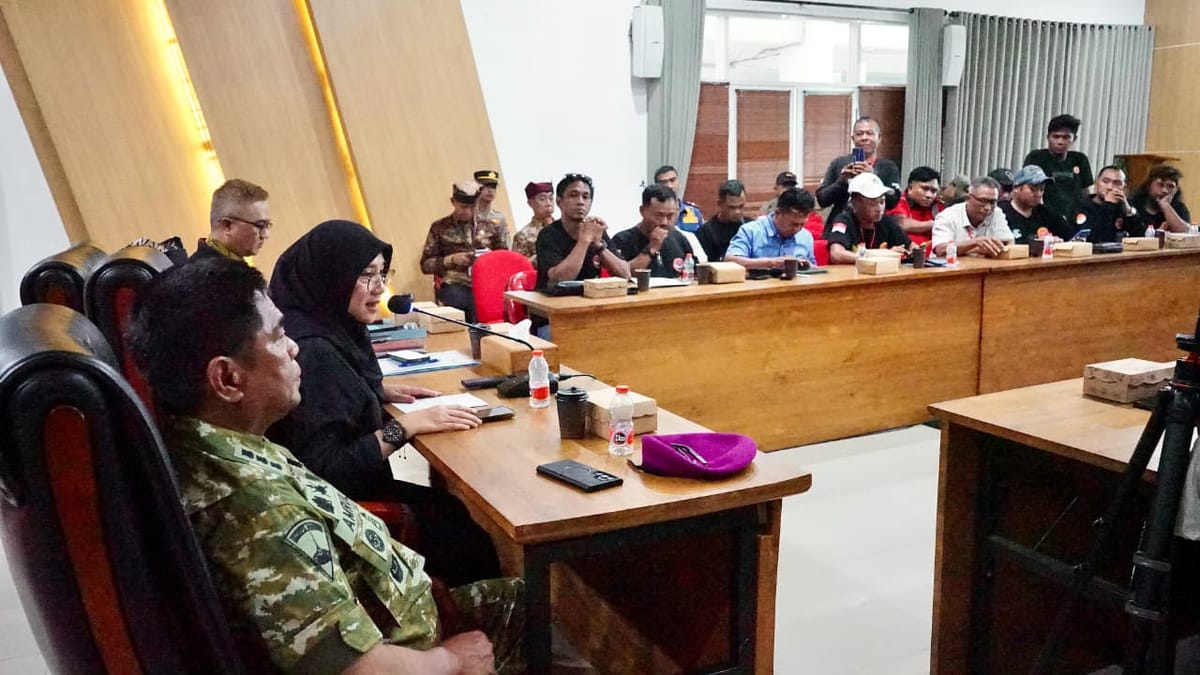 Atasi Kemacetan Pelabuhan Ketapang, Bupati dan Sopir Truk Usulkan Pelebaran Jalan Nasional