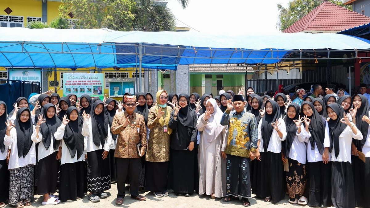 Puluhan Ribu Santri Banyuwangi Ikuti Kegiatan Cek Kesehatan Gratis