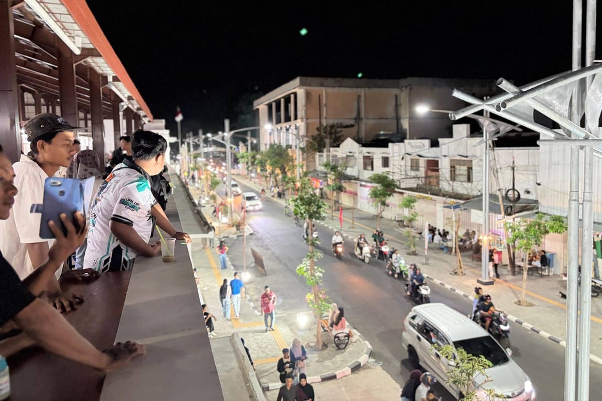 Pasar Banyuwangi Jadi Jujugan Anak Muda Saat Malam Hari