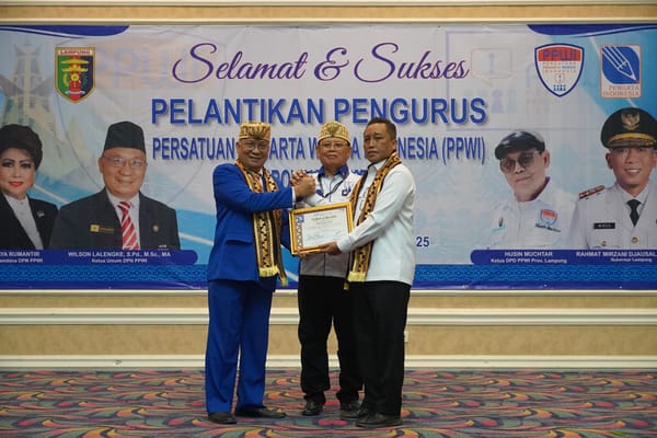 Pers Adalah Pilar Ke Empat Demokrasi Dari Perspektif Kebijakan Publik