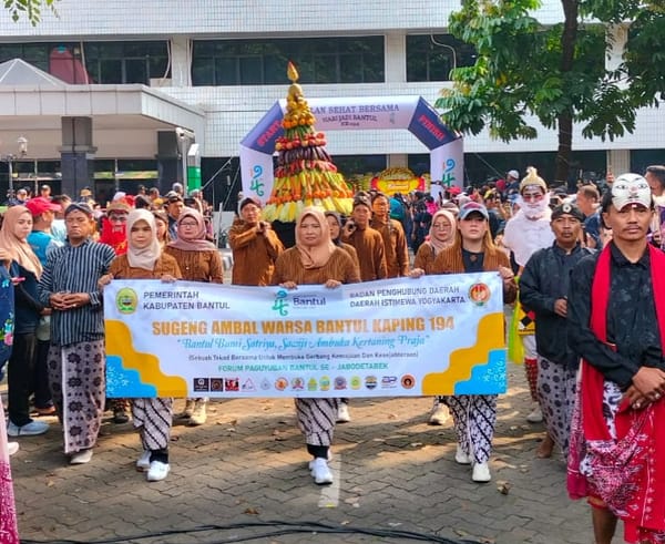 Forum Warkaban Se Jabodetabek Gelar Jalan Sehat dan Arak Tumpeng Jumbo