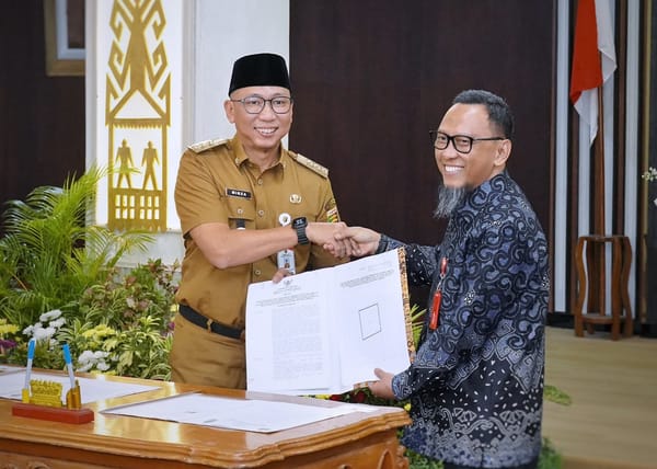 Gubernur Lampung Tanda Tangani 
Naskah Perjanjian Hibah Daerah (NPHD)