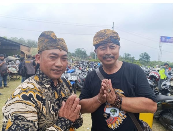 Harmoni Leluhur dalam Njenang Merah: Makna Mendalam di Balik Tradisi di Tengah Arus Modernitas