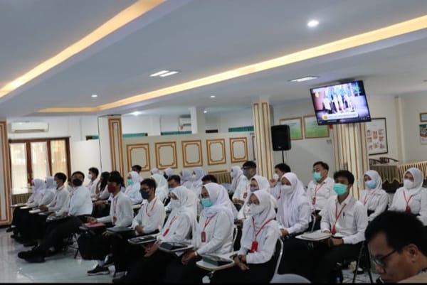 UNEJ Cetak Dokter Muda Profesional  Melayani Pasien Dengan Attitude