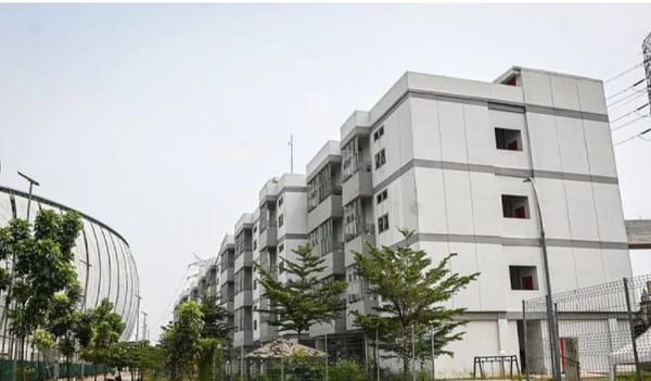 Warga Kampung Bayam tolak serah terima kunci di kantor Wali Kota
