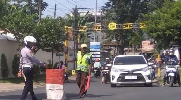 Satlantas Polres Jember Gandeng Komunitas Motor Kampanye Tertib Lalulintas