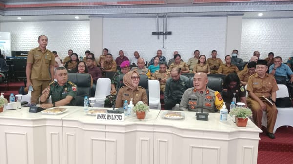 Peluncuran Kopdeskel Merah Putih, Diikuti Wakil Walikota Ambon Secara Hibrid