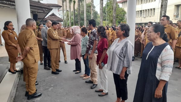 Pemkot Ambon Beri Bantuan Modal Usaha Bagi UMKM