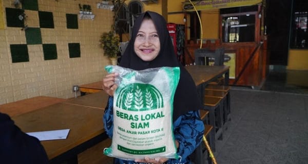BAZNAS Kalsel Bantu Ibu Norlailam, Penjaga Warung yang Berjuang Biayai Anak Kuliah