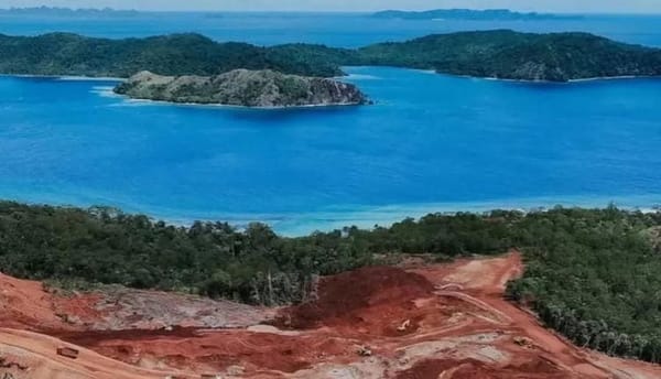 Surga Terakhir Dibumi : "Raja Ampat Kaya dan Unik, Empat Raja Nikel Mengusik "