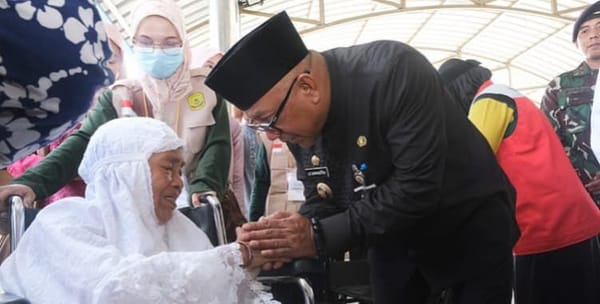 Walikota Tanjungpinang  Sambut Kedatangan 187 Jemaah Haji.