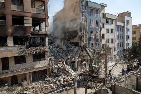 Kemenlu RI Siapkan Rencana Daruat Lindungi WNI di Iran
