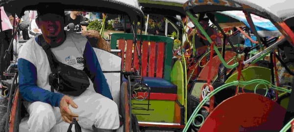 Becak Hamsani Sulit Sekali Dapat Penumpang
