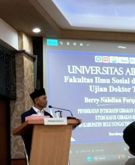 Ketua Senat UNUKASE Kembali Raih Gelar Doktor Di UNAIR Surabaya