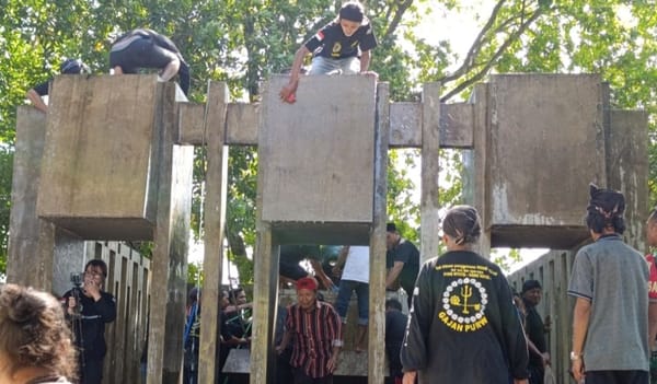 Ritual Sakral Malam Suro: Keluarga Mataraman Bersihkan Tiga Loka Jayabaya