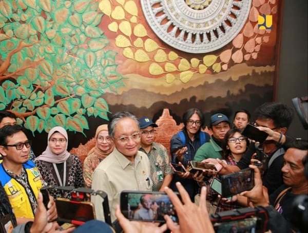 Menteri Dody Pastikan Kebermanfaatan  Infrastruktur  PU Kampung Seni Kujon