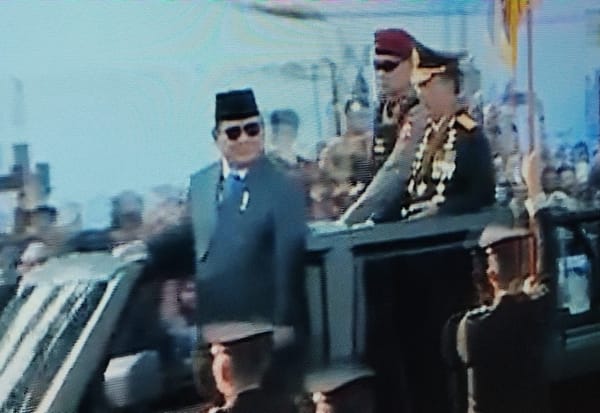 Presiden Prabowo  Lakukan Inspeksi Pasukan HUT Bhayangkara Dengan Maung Hitam Milik Polri.