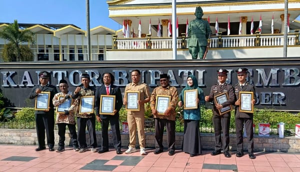 Polres Jember Beri Penghargaan Polisi Berprestasi Dan Masyarakat Yang Peduli