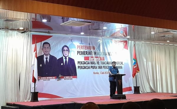 Ratusan Penjaga Rumah Ibadah di Ambon Terima Insentif dari Pemkot Ambon