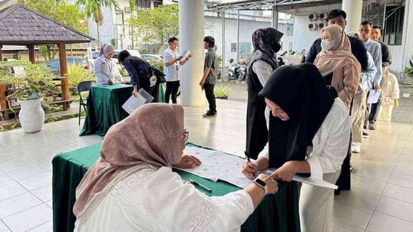 Ribuan Calon Mahasiswa Ikuti Ujian Tertulis Mandiri Berbasis Komputer di ULM