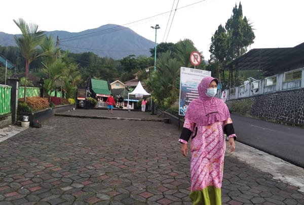 Liburan Sekolah Obyek Wisata Baturaden Kebanjiran Pengunjung
