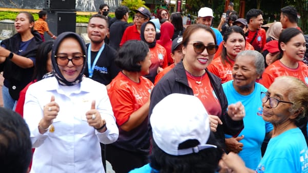 Ratusan Lansia Ikut Memeriahkan Lomba Jelang HUT Ke 450 Kota Ambon.