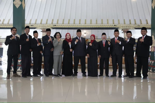 Bupati Sleman Daerah Istimewa Yogyakarta Kukuhkan Dewan Pendidikan.