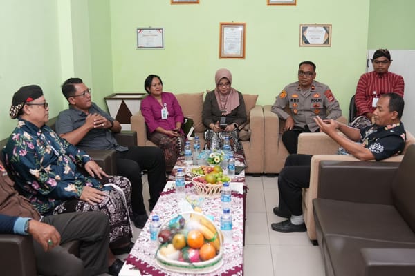 Empat Sekolah Di Mlati Sleman Daerah Istimewa Yogyakarta Keracunan Makanan