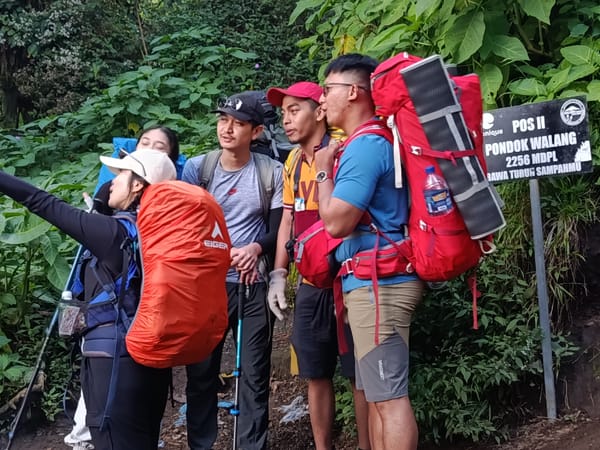 Seribu Lebih Pendaki Dari Berbagai Daerah Padati Pos 3 hingga 5 Gunung Slamet Jalur Bambangan