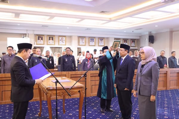 Sekdaprov Lampung Lantik Dua Pejabat Pimpinan Tinggi Pratama