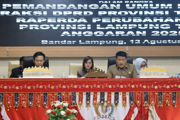 Delapan Fraksi Sampaikan Pandangan Umum  Atas Raperda Perubahan APBD Lampung 2025