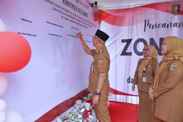 Kunjungi RSJ Lampung, Gubernur  Mirza Tanda Tangani Pakta Integritas