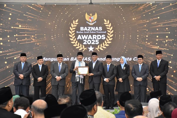 Dinilai Perkuat Pengelolaan Zakat, Gubernur Mirza Dapat Baznas Award