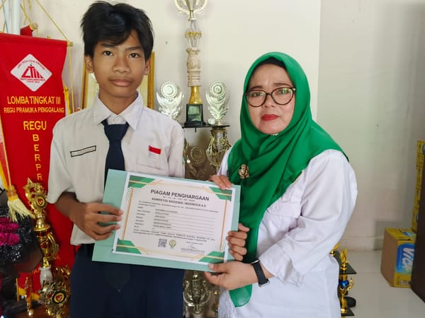Siswa MTsN 2 Bogor Raih Medali Emas di Kompetisi Nasional Indonesia 6.0.