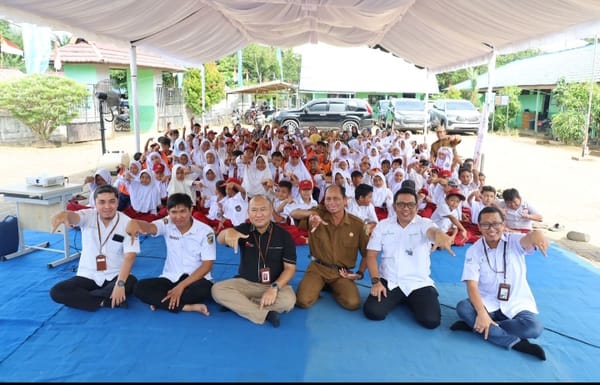 Dorong Anak Cerdas Finansial, Bank Kalsel Gelar Edukasi Keuangan di SDN 2 Pemalongan Tanah Laut - Kalsel