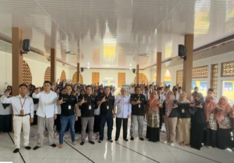 OJK dan Bank Kalsel Edukasi Melek Finansial Sejak Dini di MTsN 3 Tanah Bumbu - Kalsel