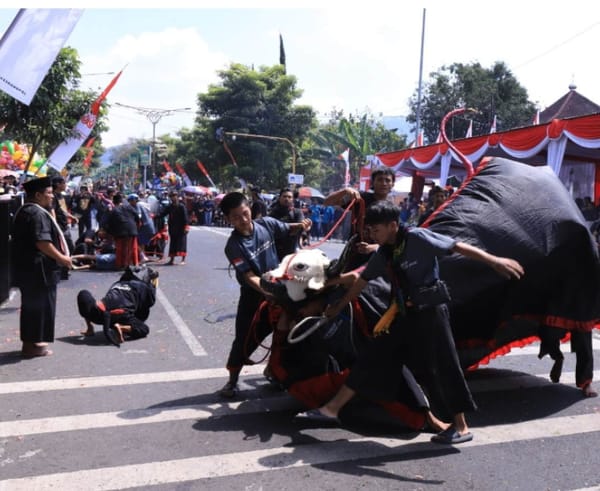 Bantengan Nuswantoro Menggelegar: 17 Tahun Menjaga Nyala Budaya dari Kota Batu
