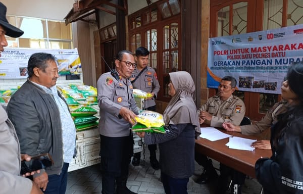 Polres Batu Tuntas Gelar Gerakan Pangan Murah, Salurkan 36 Ton Beras untuk 3.600 Warga