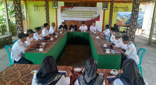 Perangkat Desa Tugurejo Magelang Jateng Studi Banding ke Desa Gunungsari Madiun Jatim