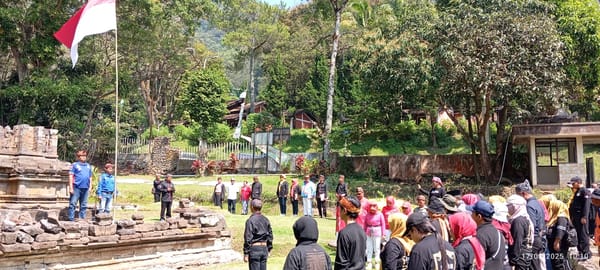 Semangat Nusantara Bergema di Candi Songgoriti: Ormas, Komunitas, dan Pesantren Gelar Upacara HUT RI ke-80 dengan Ritual Sakral